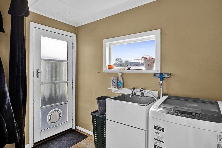 Photo of property in 70 London Street, Eltham, 4322