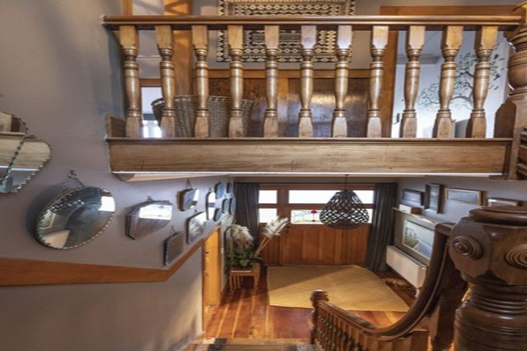 Photo of property in 16 Brewster Street, Bluff Hill, Napier, 4110