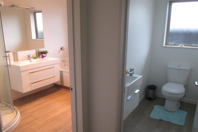 Photo of property in 17 Conie Glen Lane, Broomfield, Christchurch, 8042