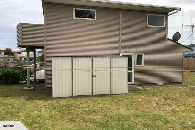 Photo of property in 16b Karaka Street, Otaki Beach, Otaki, 5512