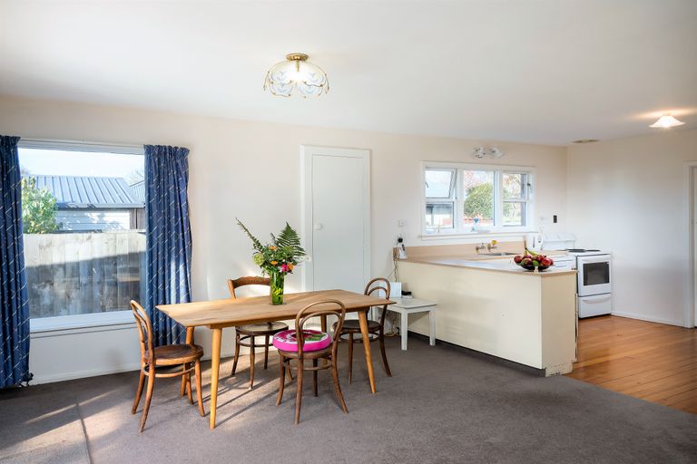 Photo of property in 23 Lochee Road, Upper Riccarton, Christchurch, 8041