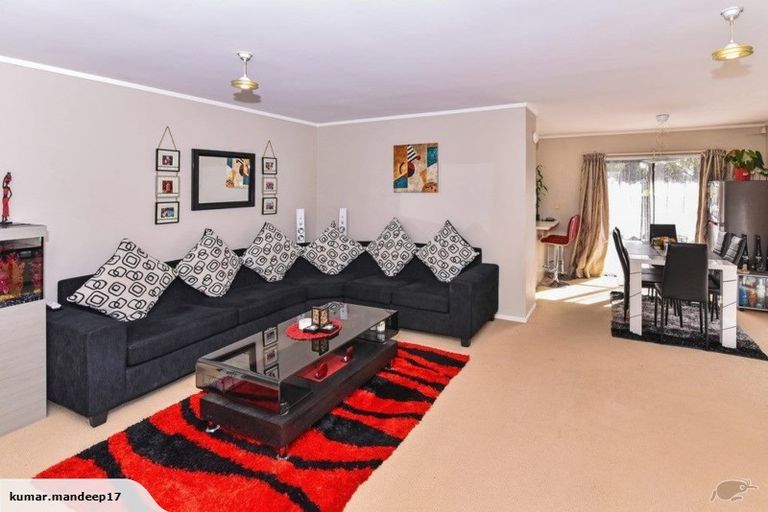 Photo of property in 2/8 Pukeko Place, Papatoetoe, Auckland, 2025