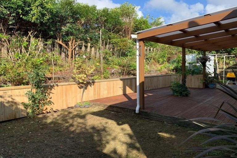 Photo of property in 2/4 Eagle Place, Red Beach, 0932