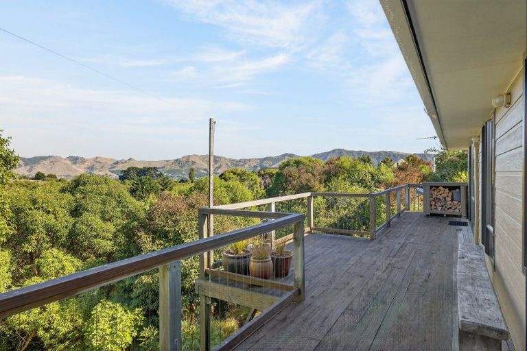 Photo of property in 29 Te Papau Crescent, Diamond Harbour, 8972