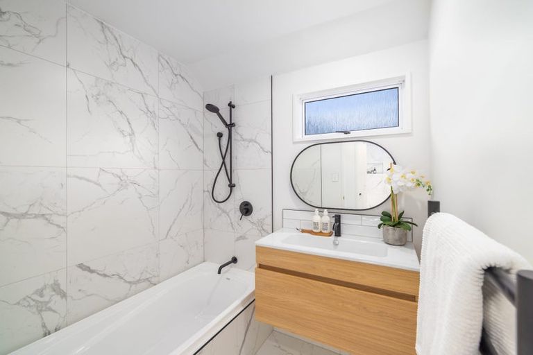 Photo of property in 2/212 Springfield Road, St Albans, Christchurch, 8014