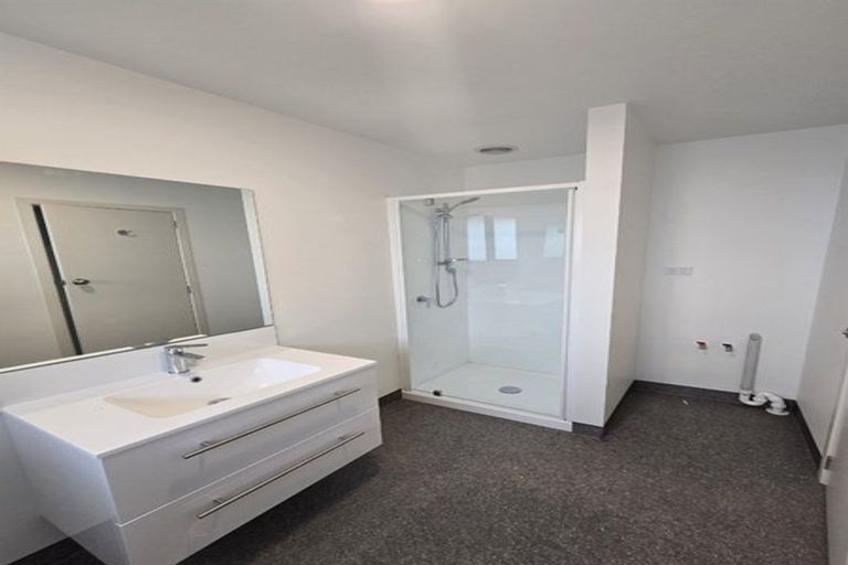 Photo of property in 2/7 Division Street, Riccarton, Christchurch, 8041