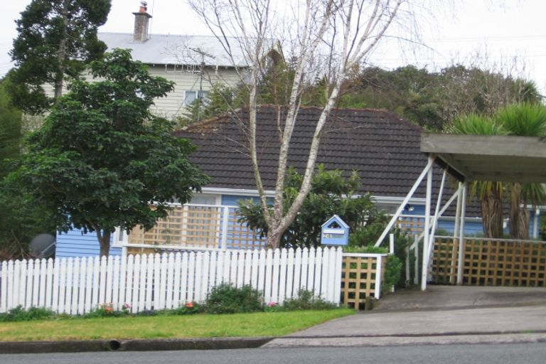 Photo of property in 24 Karaka Street, Helensville, 0800