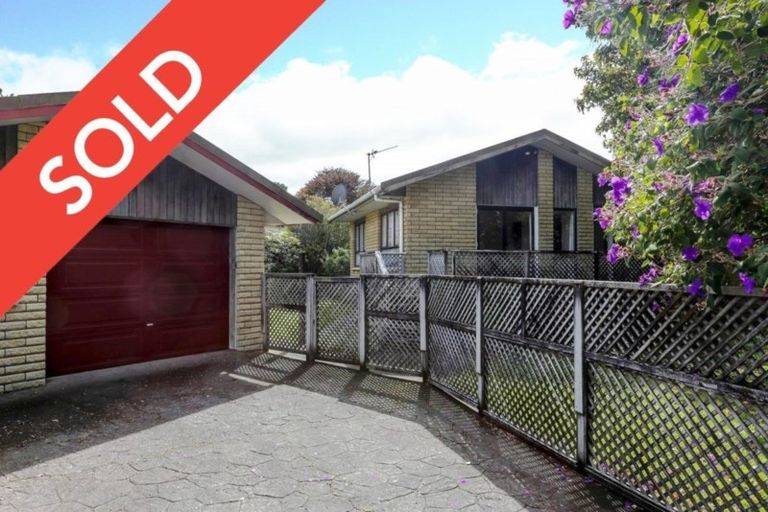 Photo of property in 8a Keats Place, Whalers Gate, New Plymouth, 4310