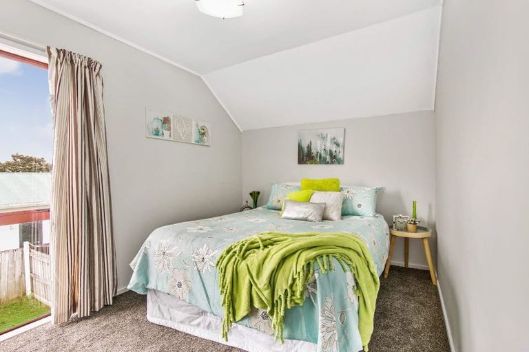 Photo of property in 1/21 Solveig Place, Randwick Park, Auckland, 2105