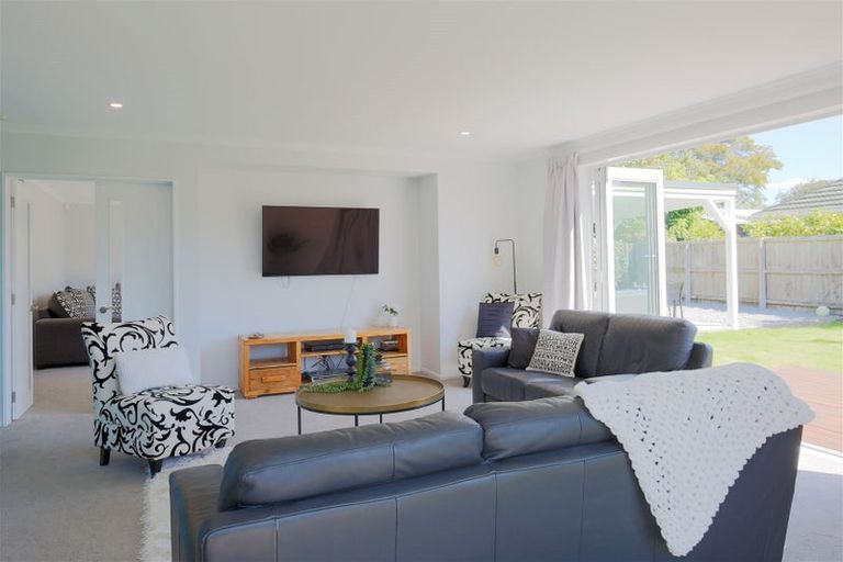 Photo of property in 35 Hawford Road, Opawa, Christchurch, 8023