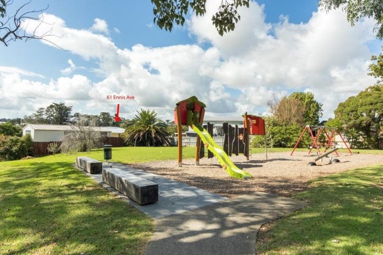 Photo of property in 61 Ennis Avenue, Pakuranga Heights, Auckland, 2010