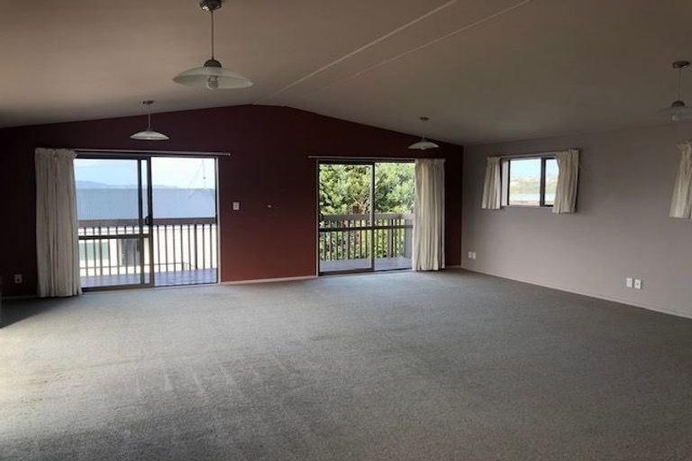 Photo of property in 23 Arohia Place, Snells Beach, 0920