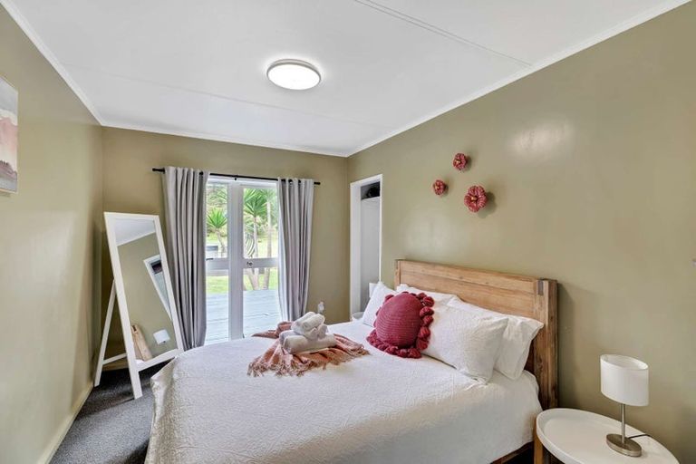 Photo of property in 3265 South Head Road, South Head, Helensville, 0874