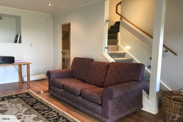 Photo of property in 38 Highland Avenue, Titirangi, Auckland, 0604