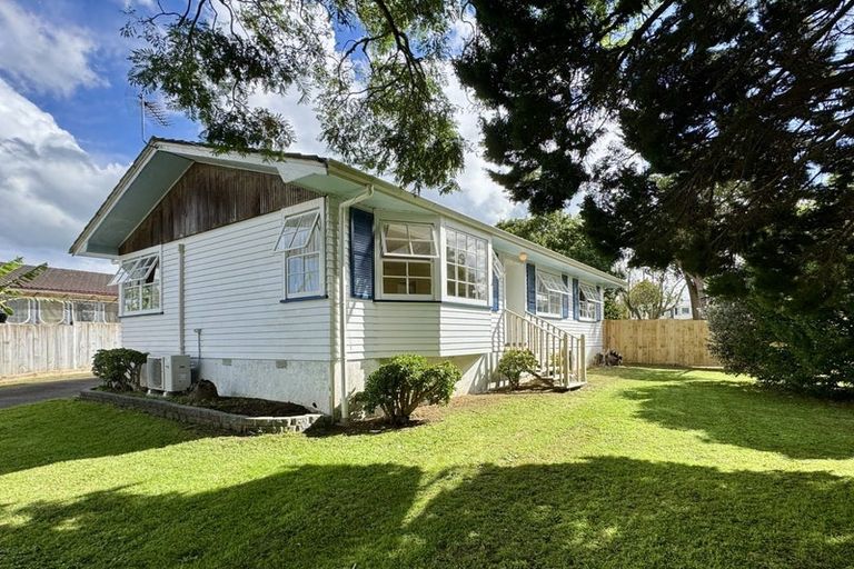 Photo of property in 10 Carter Place, Manurewa, Auckland, 2102