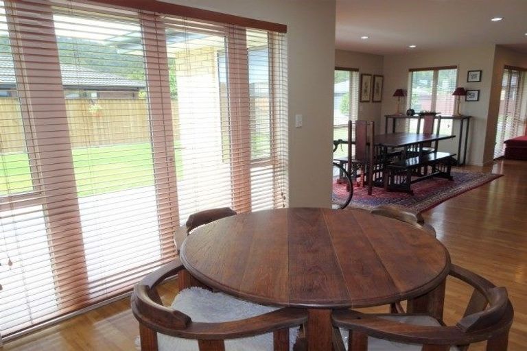 Photo of property in 16 Ridgeway Drive, Greymouth, 7805