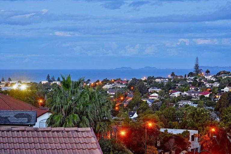 Photo of property in 26 Mulgan Way, Browns Bay, Auckland, 0630