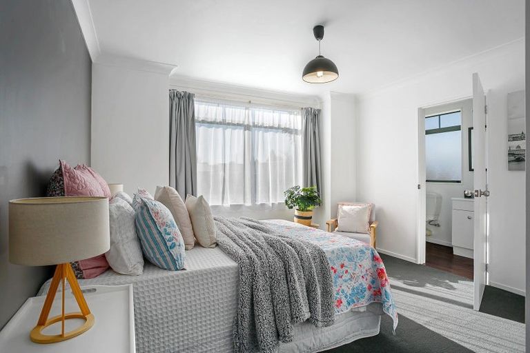 Photo of property in 52 Byron Street, Leamington, Cambridge, 3432