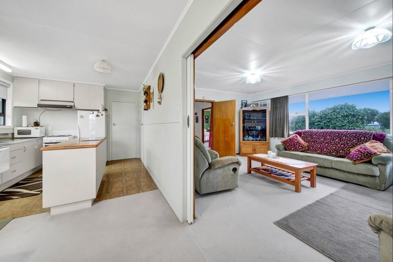 Photo of property in 76 Blake Street, Waitara, 4320