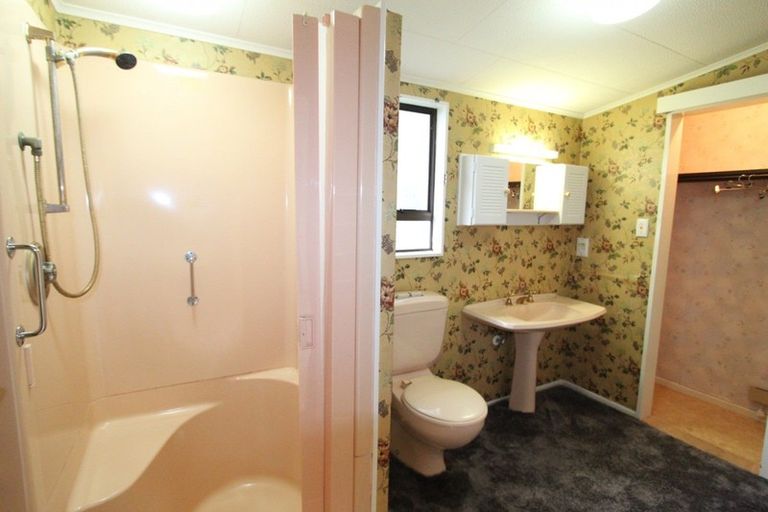 Photo of property in 43 Grey Street, Woodville, 4920