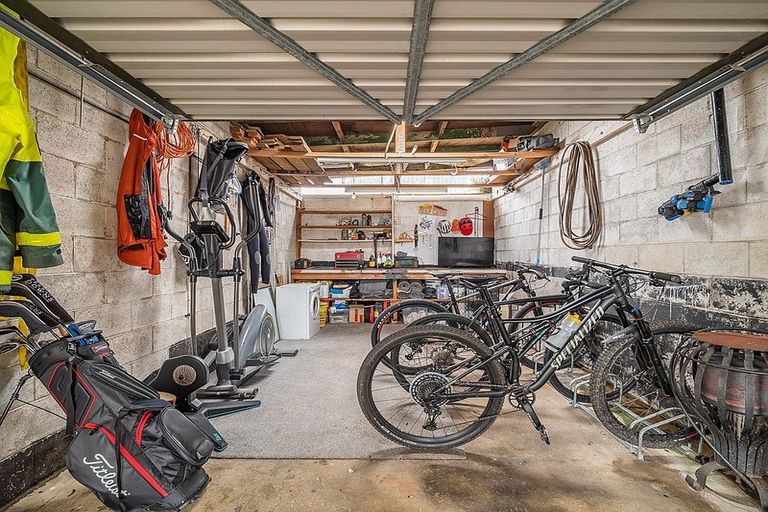 Photo of property in 2 Thomson Street, Green Island, Dunedin, 9018