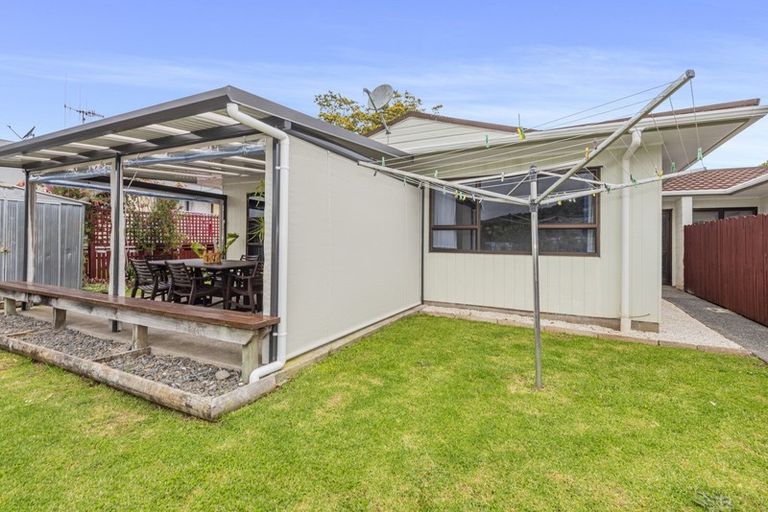 Photo of property in 2/7 Crawford Crescent, Te Kamo, Whangarei, 0112