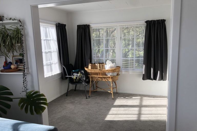 Photo of property in 54 Mark Avenue, Paparangi, Wellington, 6037