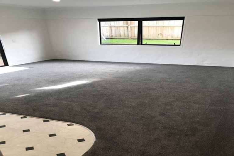 Photo of property in 6 Ferntree Terrace, West Harbour, Auckland, 0618