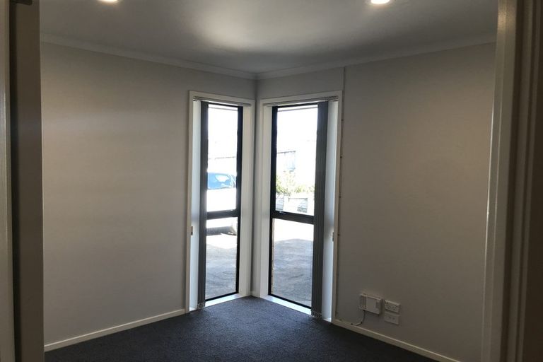 Photo of property in 248a Wairau Road, Glenfield, Auckland, 0627