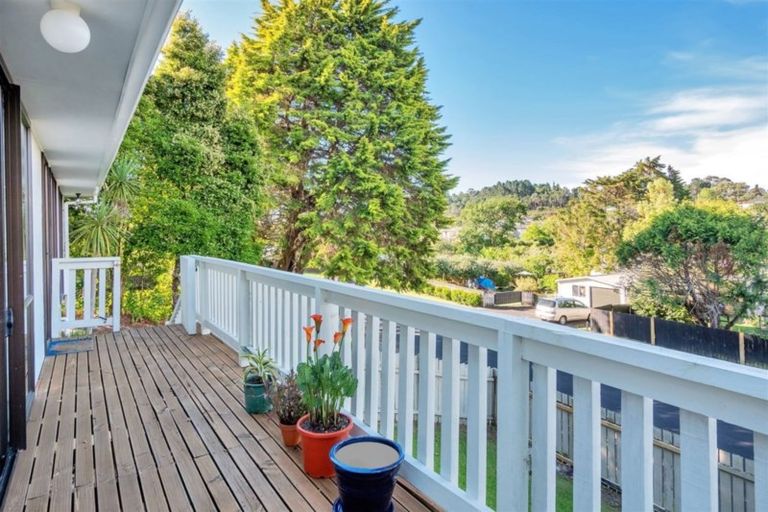 Photo of property in 1/9 Lucinda Place, Glen Eden, Auckland, 0602