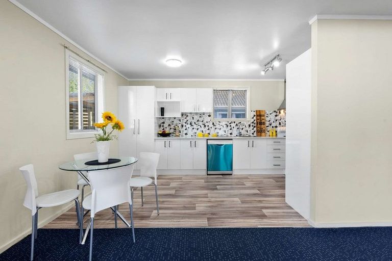 Photo of property in 2/7 Manuia Road, Takanini, 2112