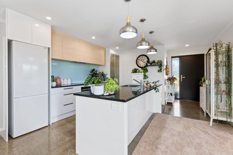 Photo of property in 14 Tangaroa Street, Waitara, 4320