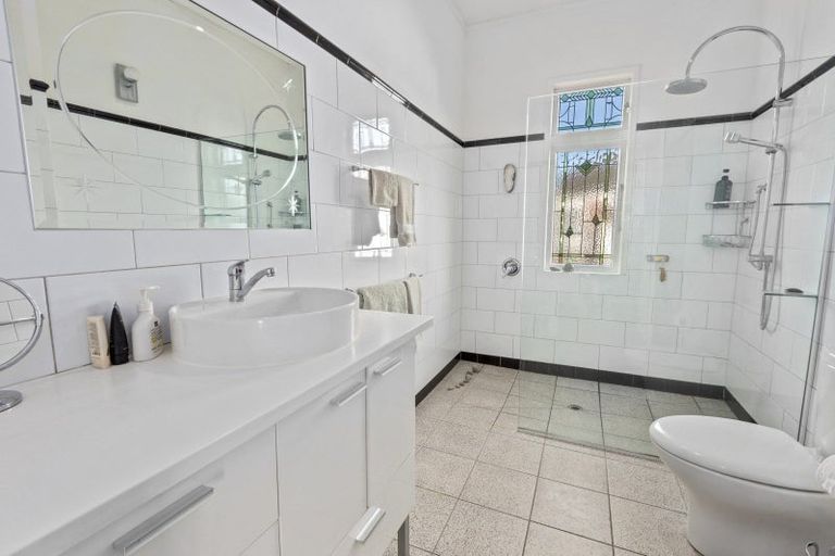 Photo of property in 33 Mains Avenue, Kensington, Whangarei, 0112