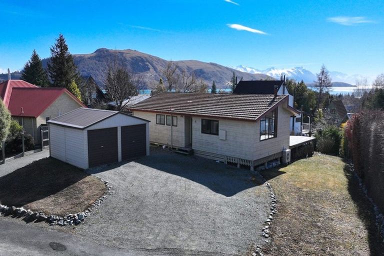 Photo of property in 55 Murray Place, Lake Tekapo, 7999