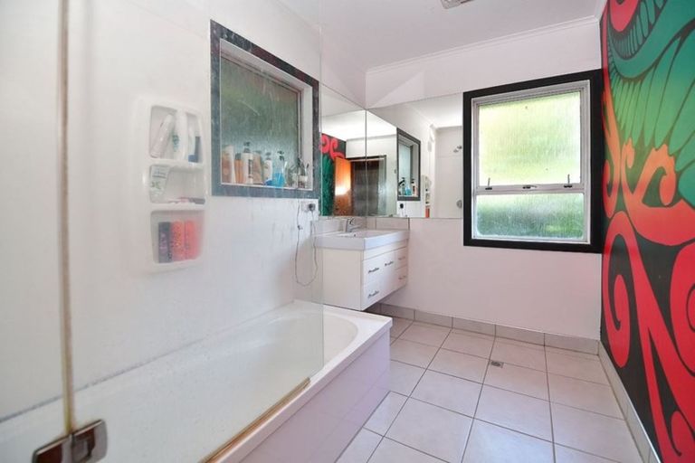 Photo of property in 66 Marellen Drive, Red Beach, 0932