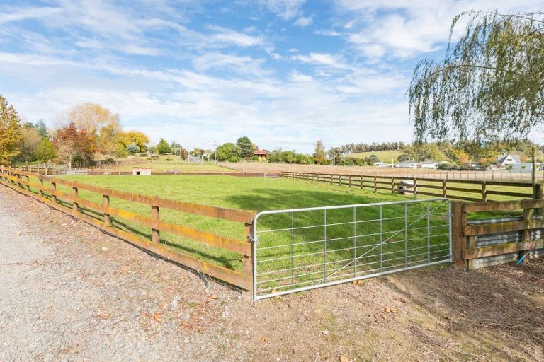 Photo of property in 21 Racecourse Road, Waipawa, 4210