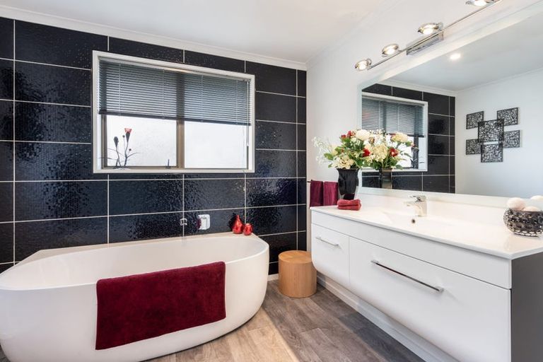 Photo of property in 10a Thames Street, Mosgiel, 9024