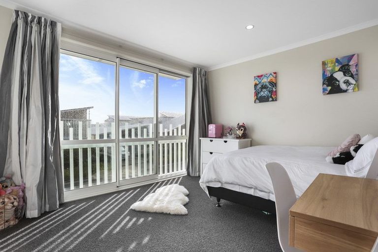 Photo of property in 28 Kanuka Road, Hobsonville, Auckland, 0616