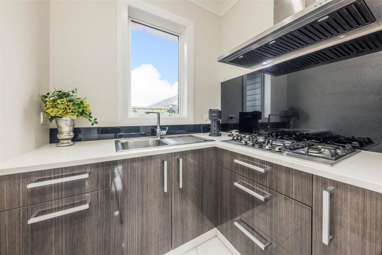 Photo of property in 10 Paso Fino Crescent, Karaka, Papakura, 2113