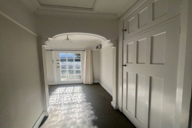 Photo of property in 33 Donald Street, Karori, Wellington, 6012