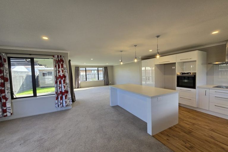 Photo of property in 5 Hereford Drive, Carterton, 5713