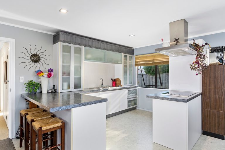 Photo of property in 4b Kimber Grove, Papamoa Beach, Papamoa, 3118