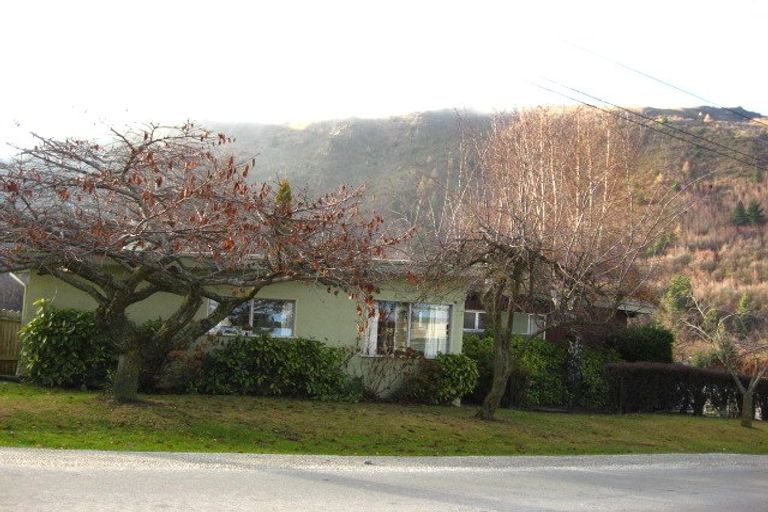 Photo of property in 6 Suffolk Street, Arrowtown, 9302