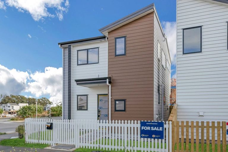 Photo of property in 1 Te Kaapia Road, Papakura, 2110