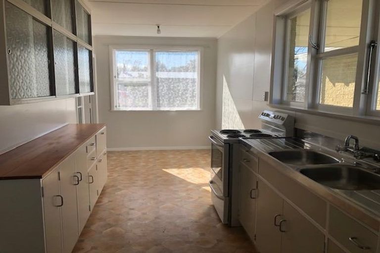 Photo of property in 74 Brandon Street, Featherston, 5710