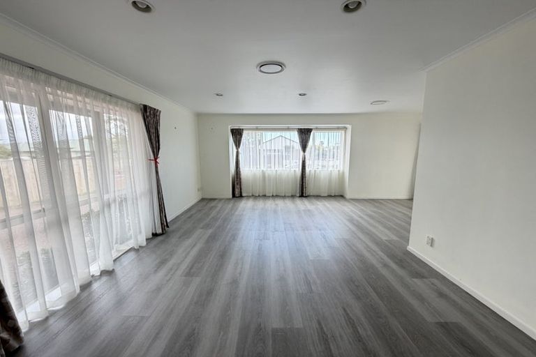 Photo of property in 34 Millhouse Drive, Northpark, Auckland, 2013