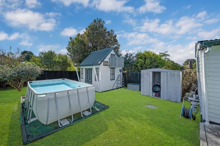 Photo of property in 6 Aplin Place, Birkdale, Auckland, 0626