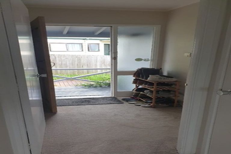 Photo of property in 19 Luanda Drive, Ranui, Auckland, 0612