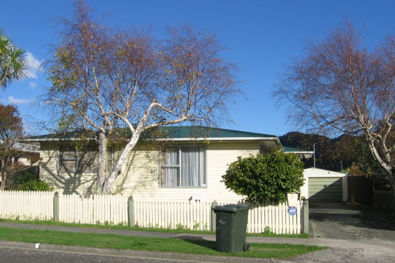 Photo of property in 12 Mimihau Grove, Wainuiomata, Lower Hutt, 5014
