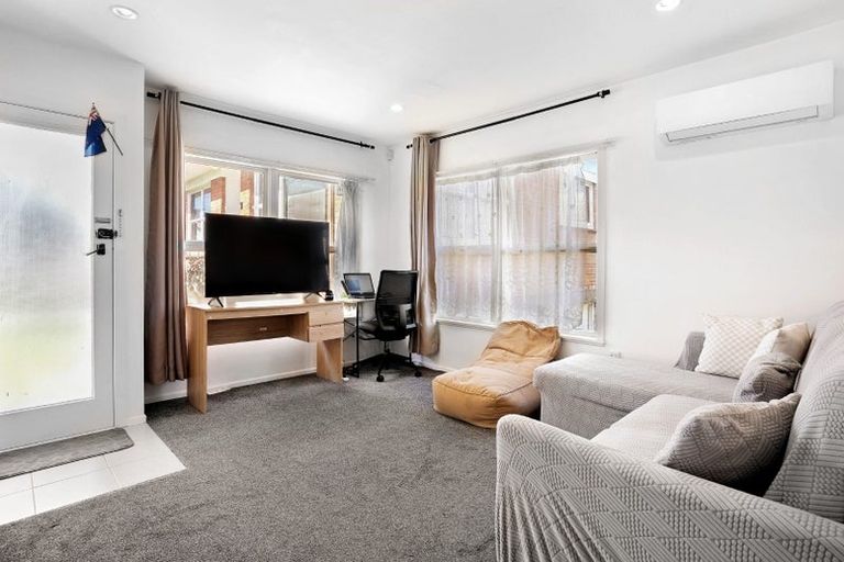 Photo of property in 6/12 Raines Avenue, Forrest Hill, Auckland, 0620